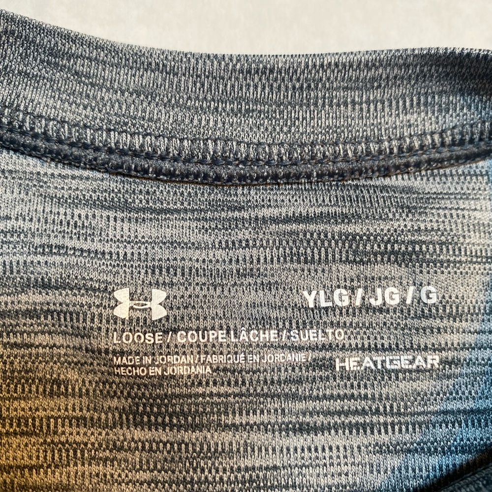Under Armour T-shirt - Picture 2 of 2